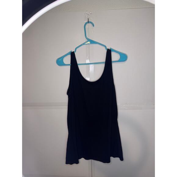 Neiman Marcus Exclusive Black Classic Tank Size L - Picture 2 of 5